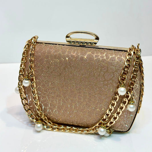 Pearlized Chain Clutch