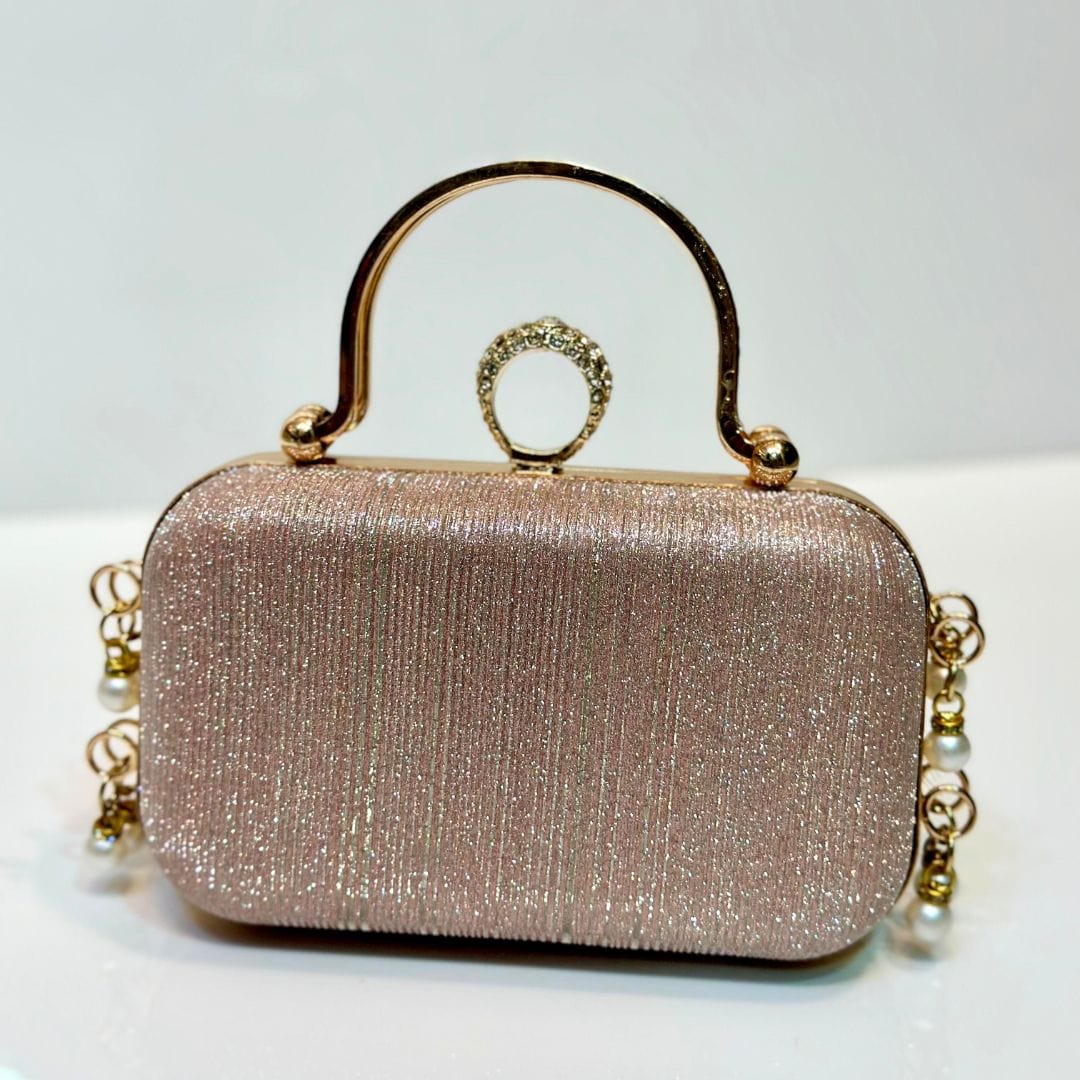 Ring Pearl Clutch