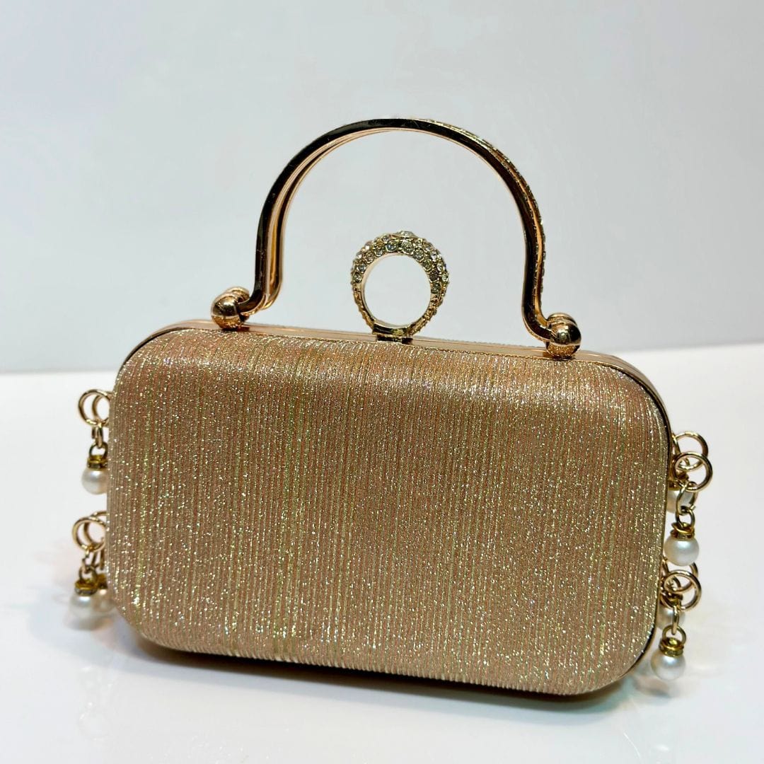 Ring Pearl Clutch