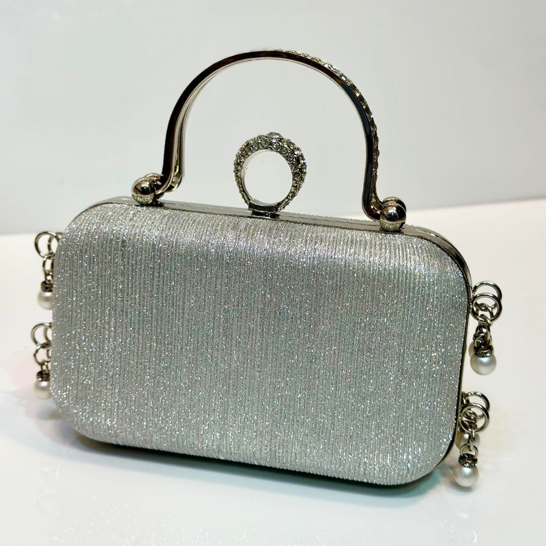 Ring Pearl Clutch